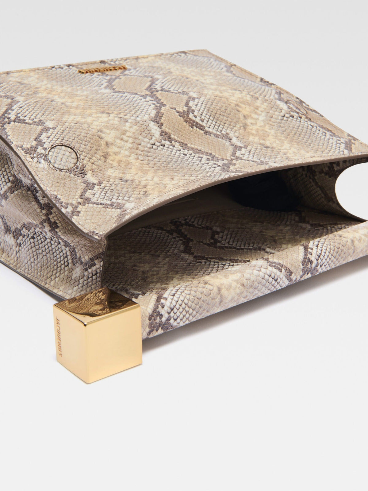 The Rond Carré clutch
