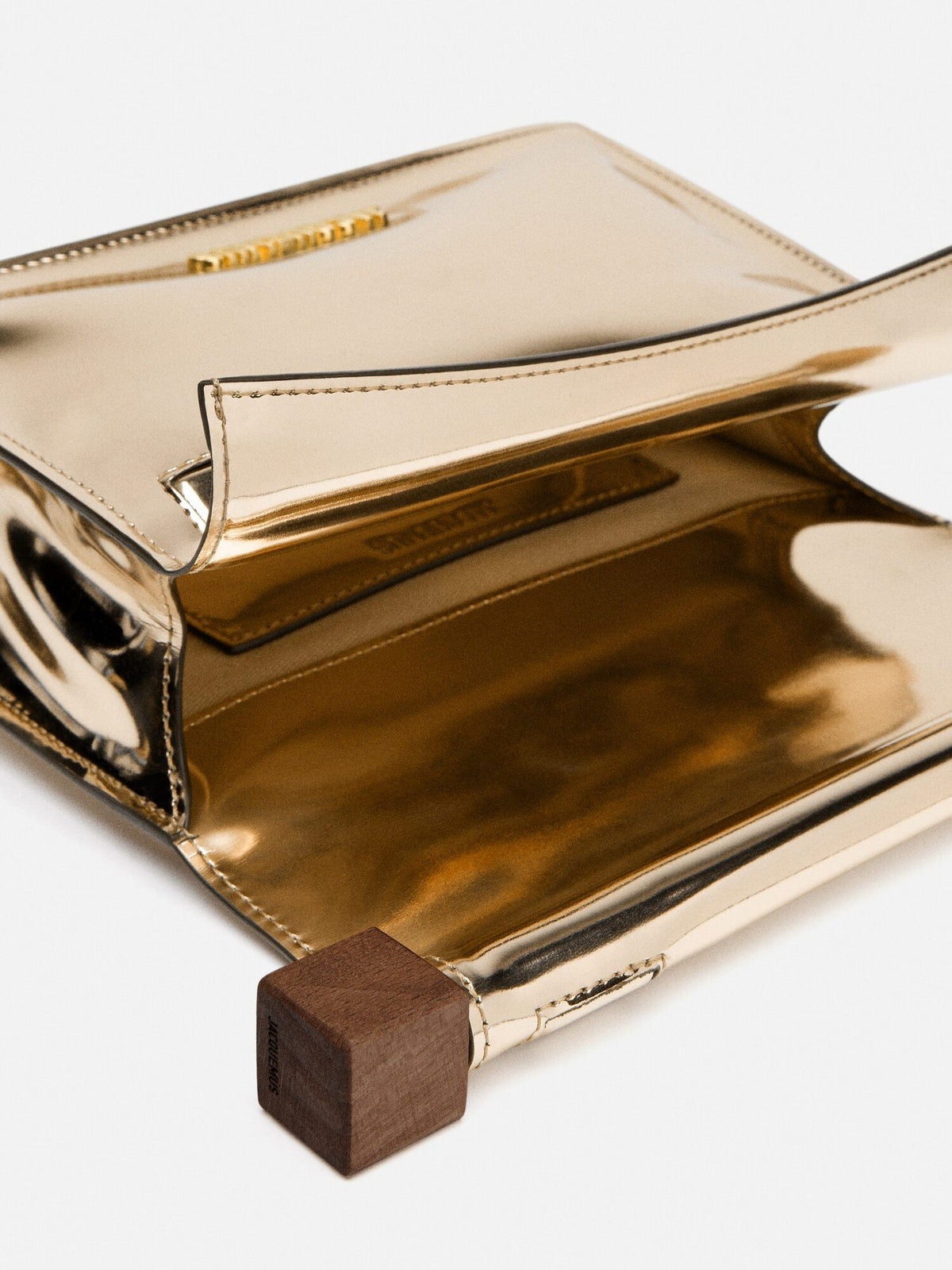 The small Rond Carré clutch