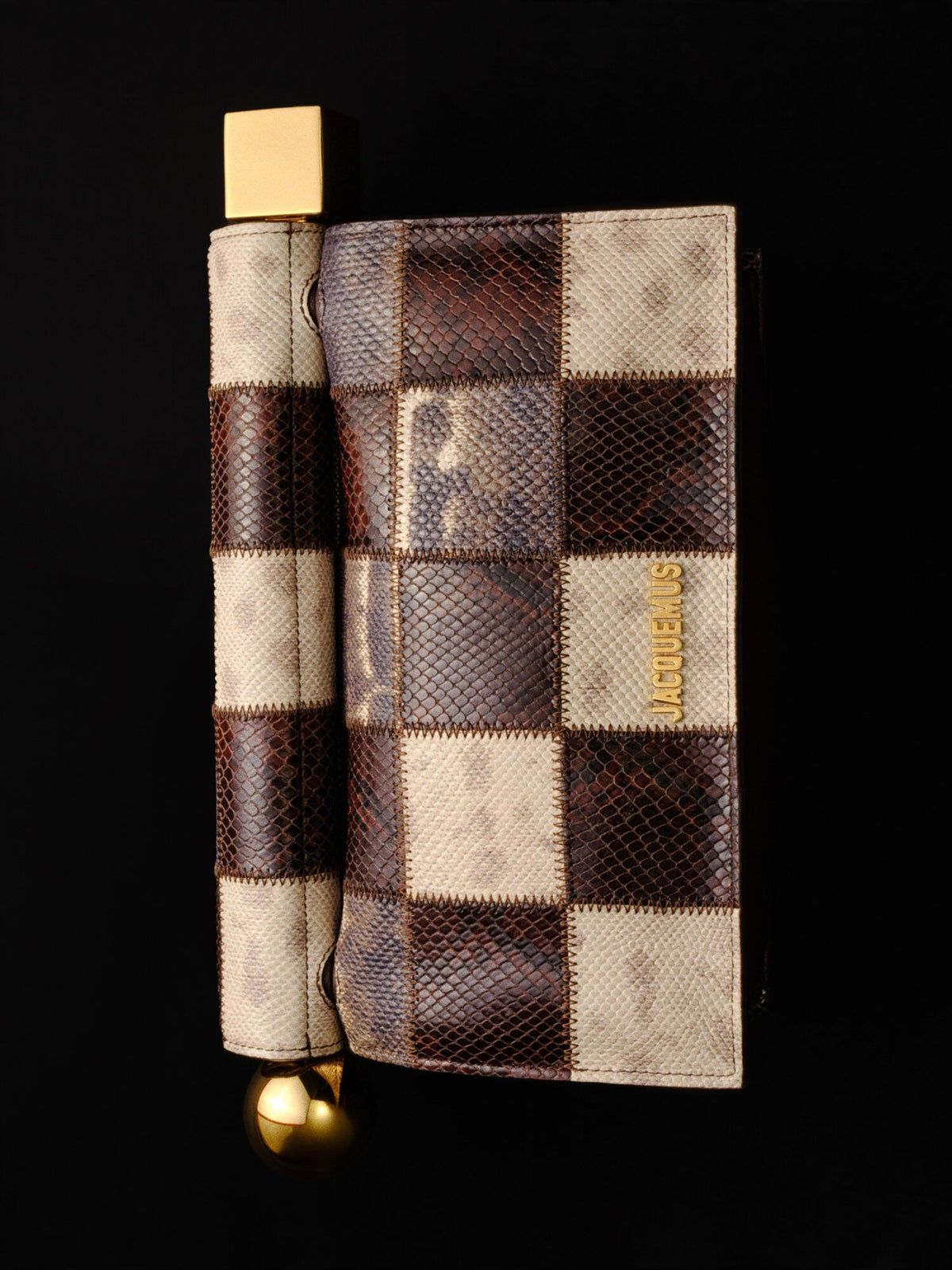 The Rond Carré clutch