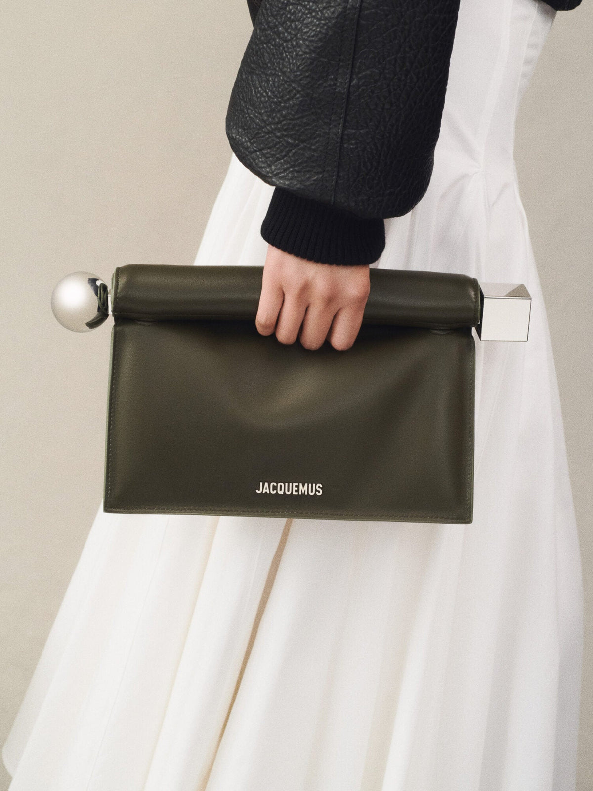 The Rond Carré clutch