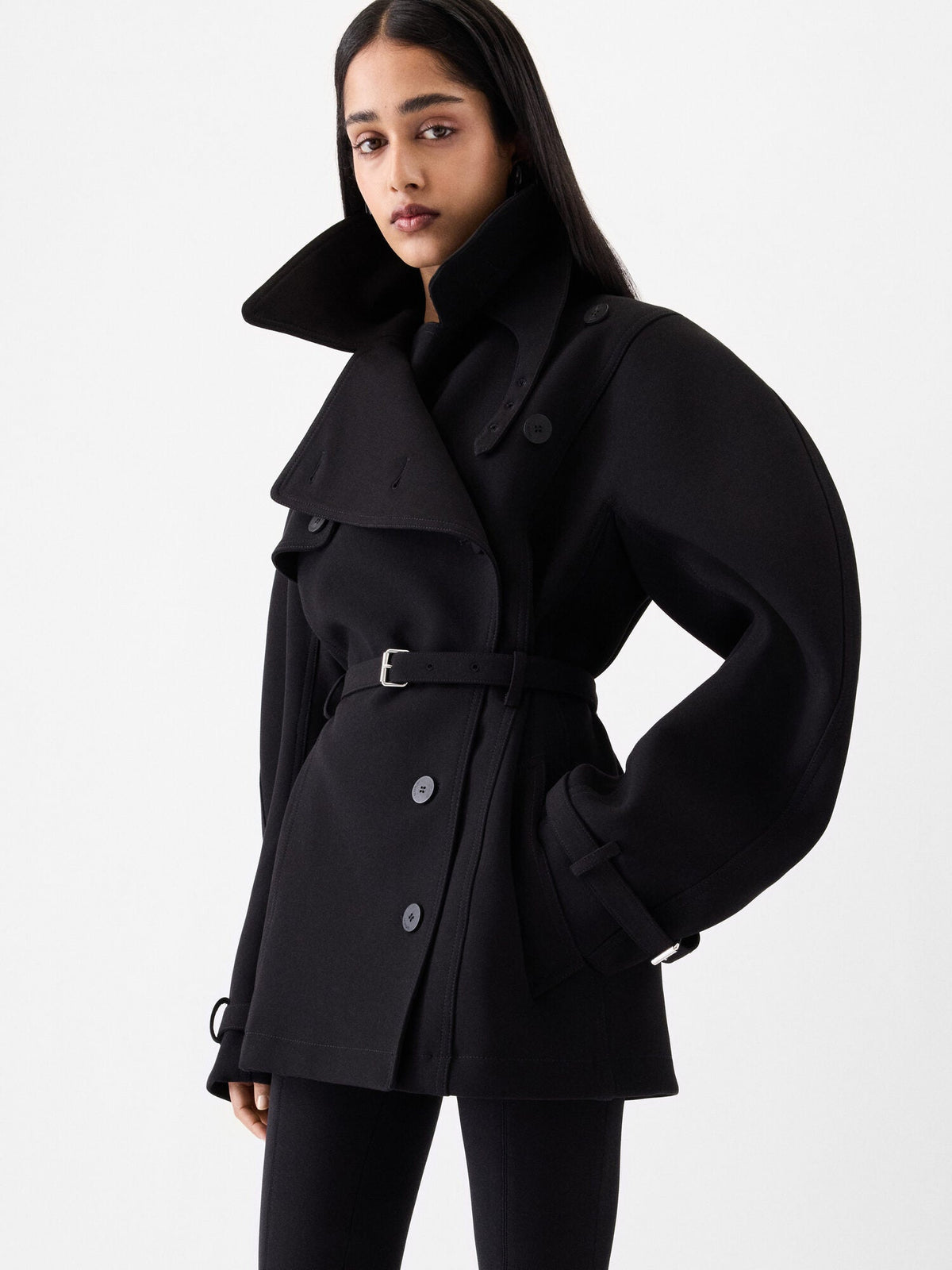 The short Ovalo trench coat