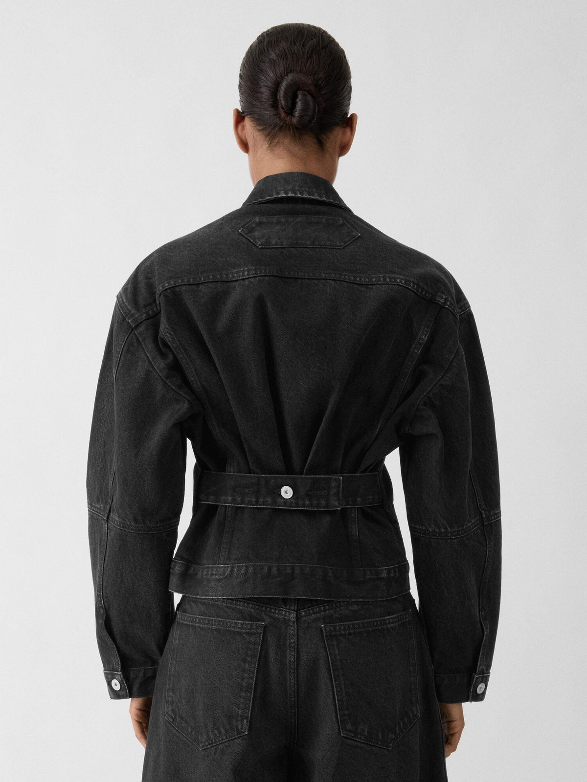 The denim de-Nîmes jacket