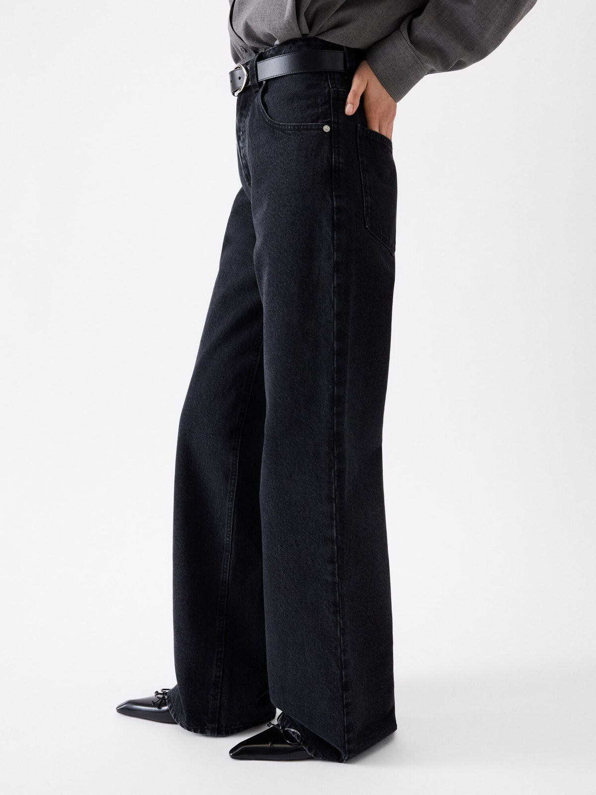 The wide de-Nîmes denim pants