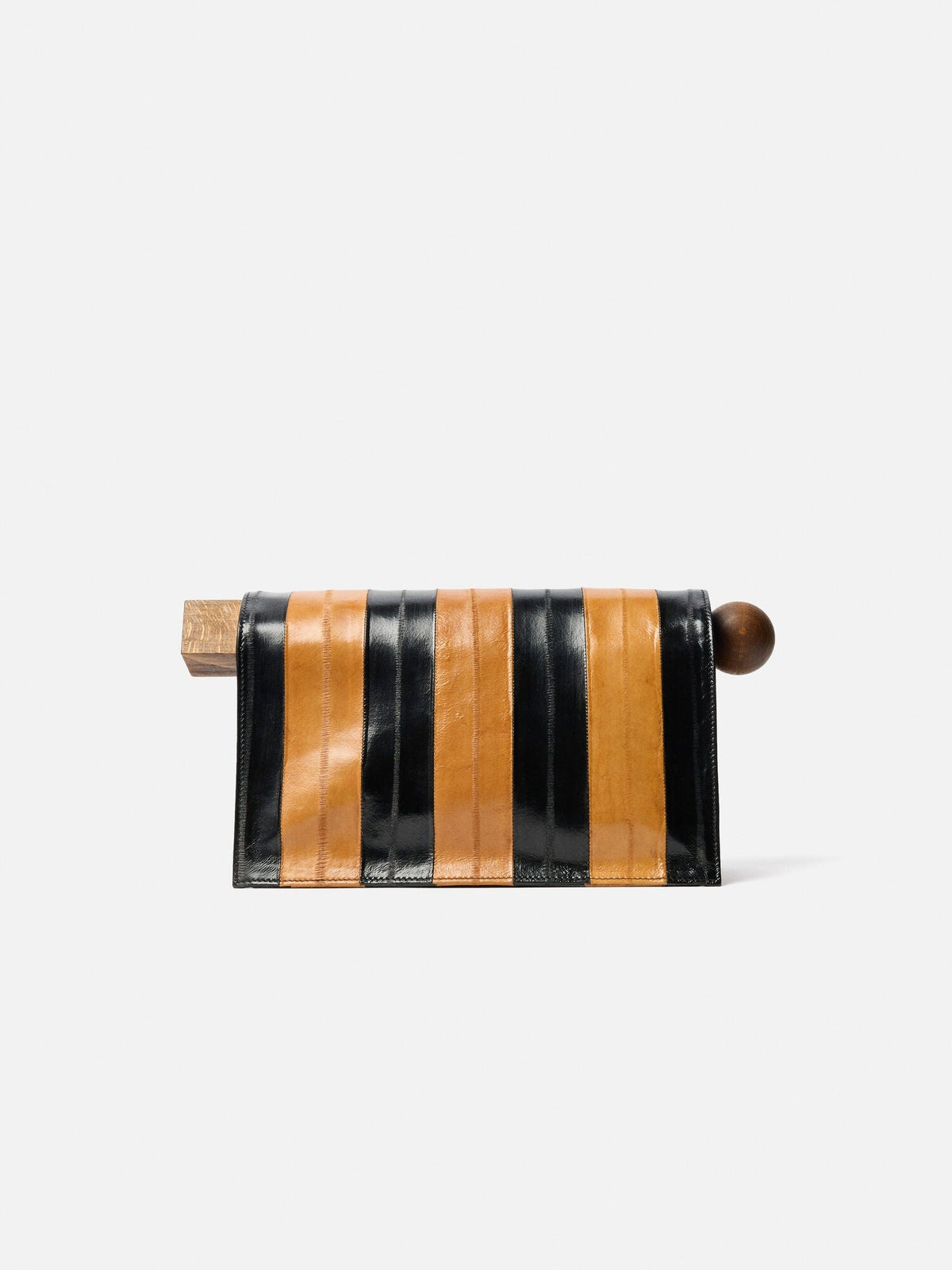 The Rond Carré clutch