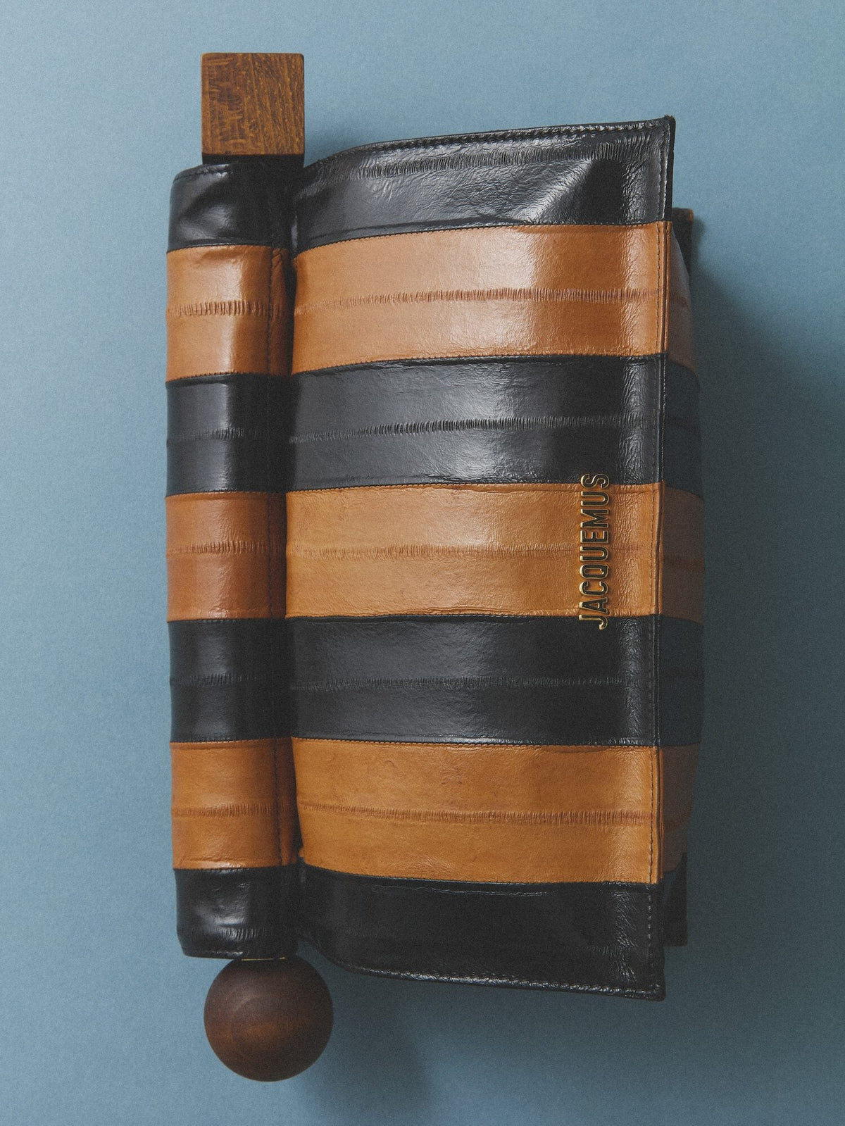 The Rond Carré clutch