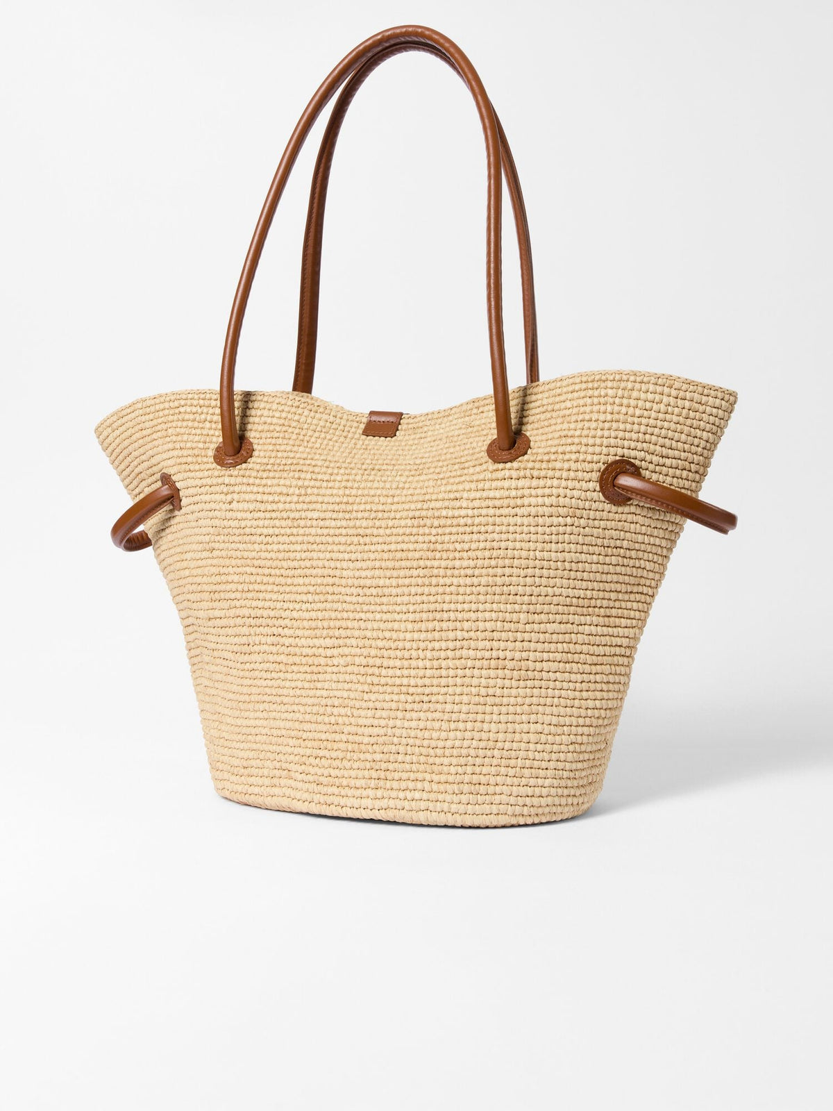 The Turismo basket