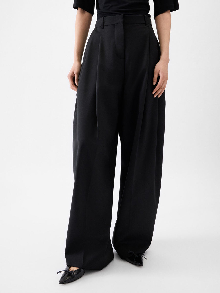 The Man's pants