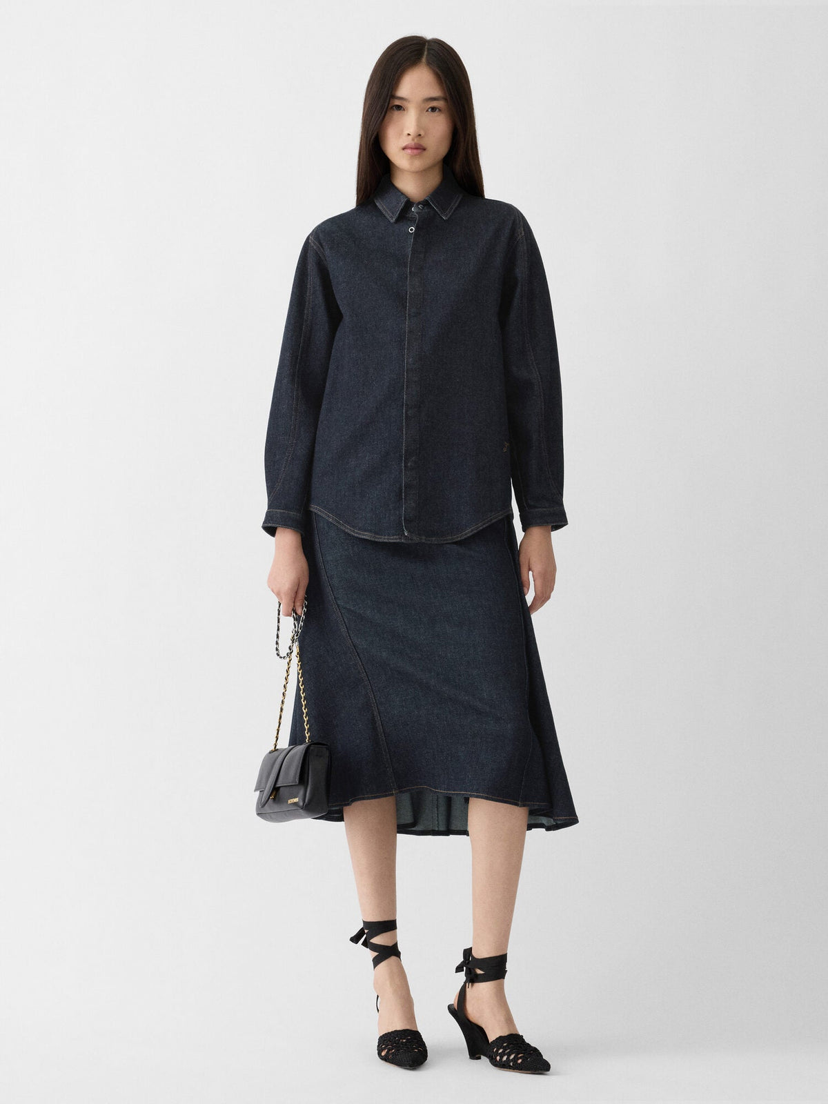 The Amelo de-Nîmes denim shirt