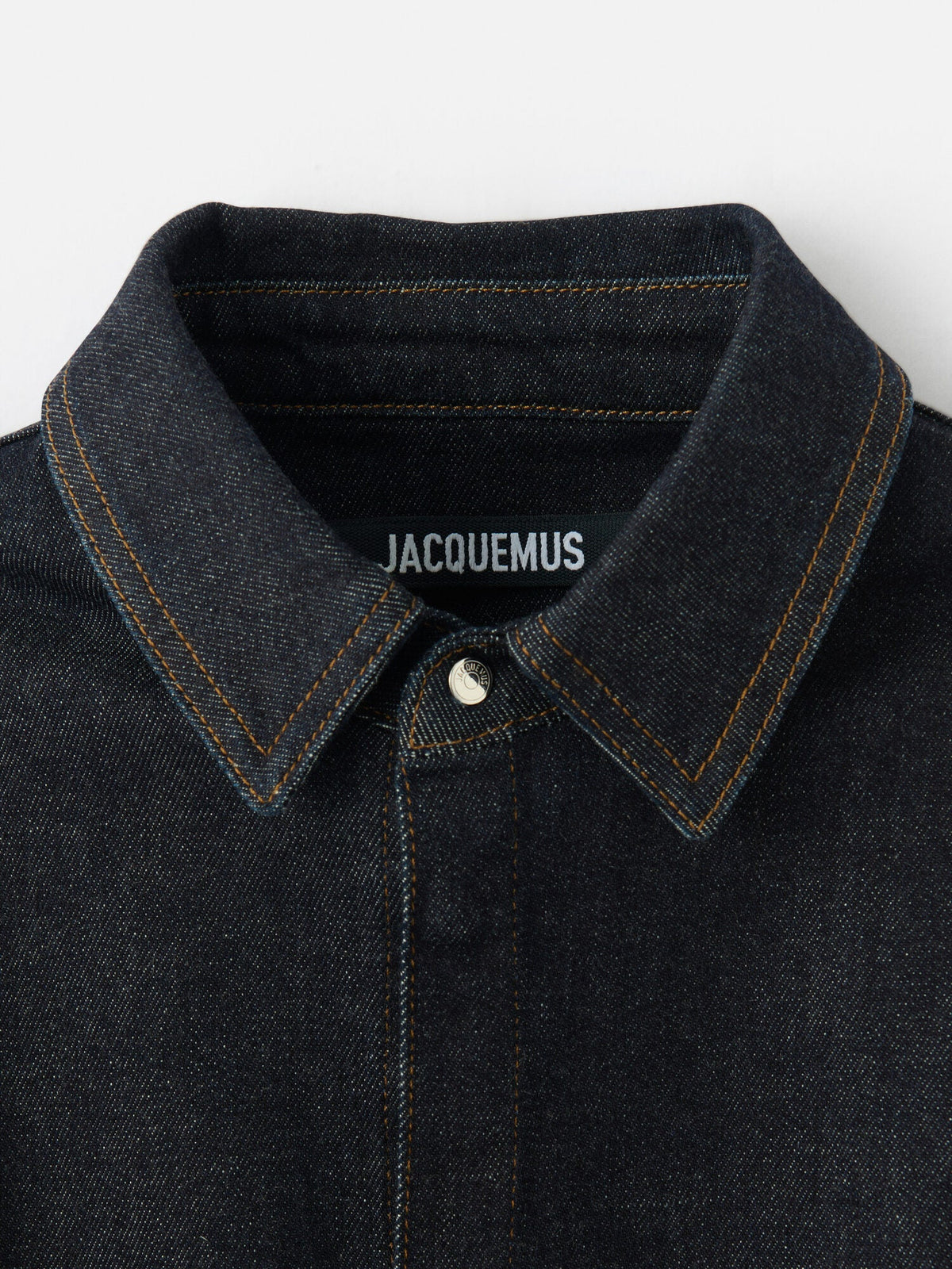 The Amelo de-Nîmes denim shirt