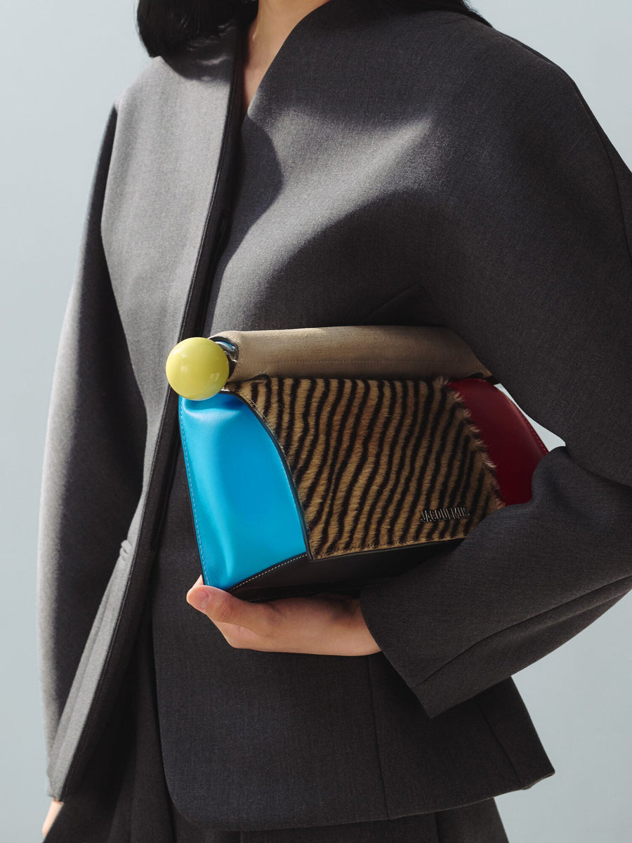 The Rond Carré clutch