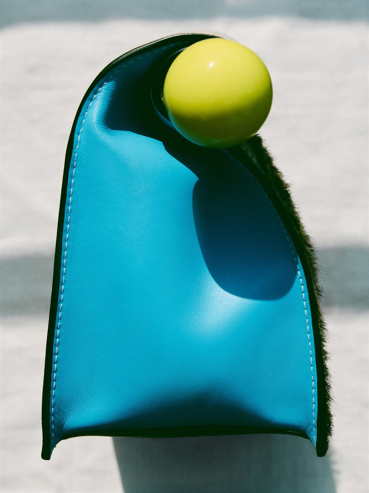 The Rond Carré clutch
