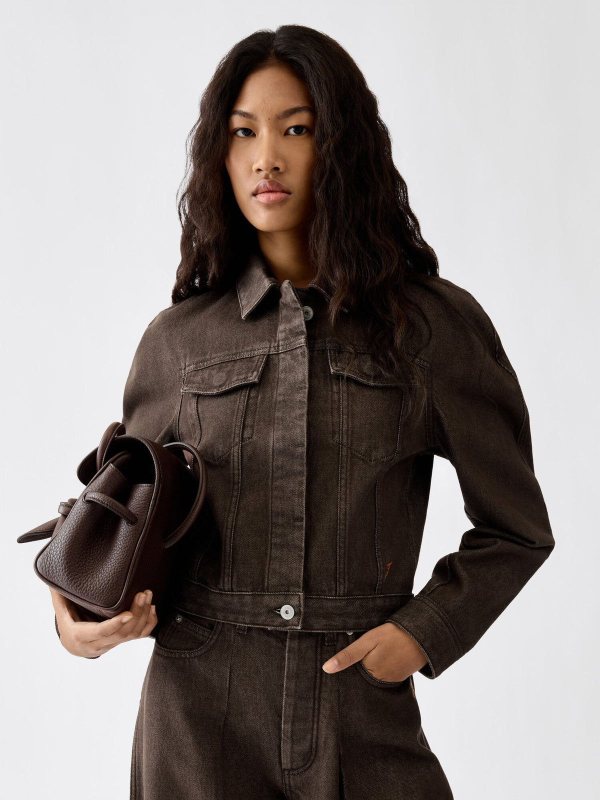 The de-Nîmes Ovalo denim jacket
