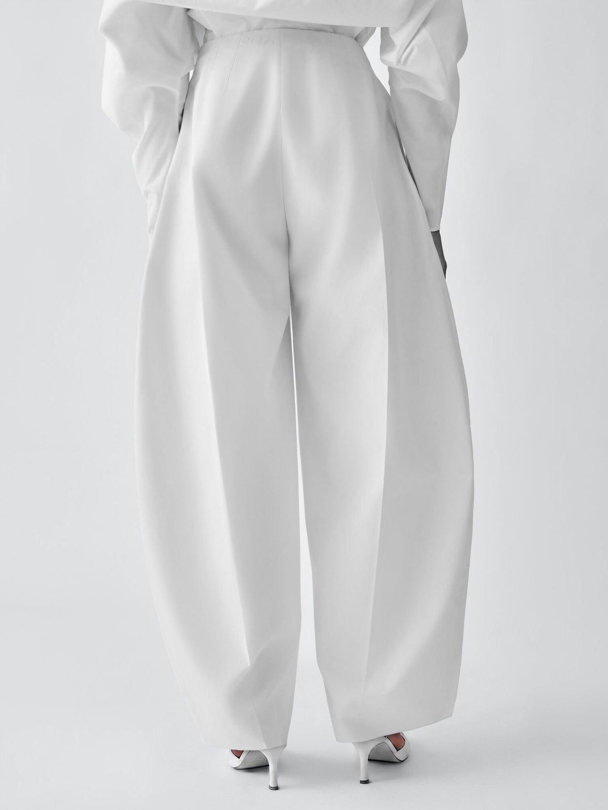 The Ovalo fluid pants